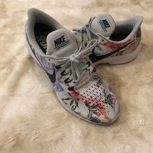 Nike Air Zoom Pegasus 35 Floral Running Shoe